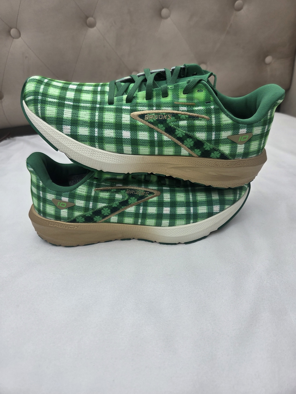 Brooks Launch 10 Run Lucky Men’s 9 Green Plaid Clover Running Shoes